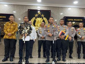 Menhut Sudah Kantongi Data Awal Asal Usul Kayu Gelondong Banjir Sumatera