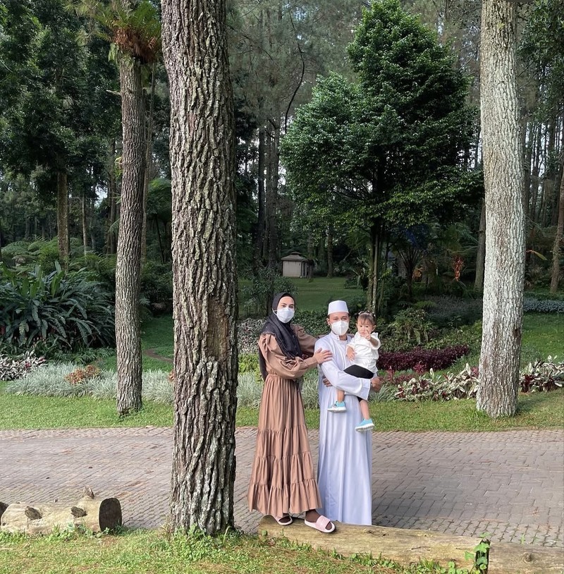 Kartika Putri Jago Bikin Jus Detoks hingga Makan di Resto Salt Bae