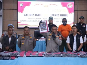 Polisi Bongkar Peredaran 79 Kg Sabu di Rohil, Kurir Ditangkap
