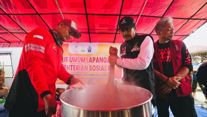 Tinjau Dapur Umum, Gus Ipul Puji Gotong Royong Warga Hadapi Banjir Aceh