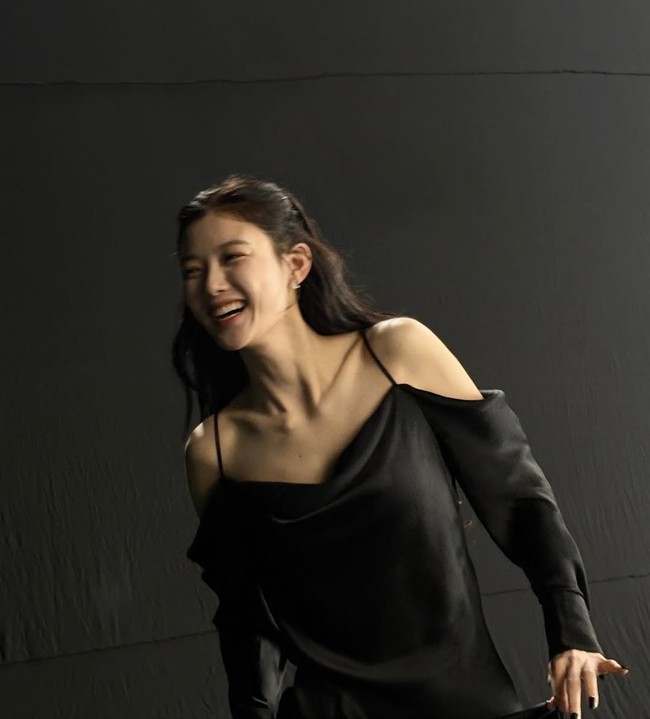 Kim Yoo Jung bahkan disebut sebagai “aktris paling cantik akhir-akhir ini” dengan kemampuan akting yang mumpuni. Foto: dok. Instagram @you_r_love