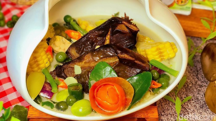 Resep sayur lodeh buatan Ruri Winanti, salah satu pemenang Master Resep Cerita Lodeh Nusantara Bersama Sasa Santan.