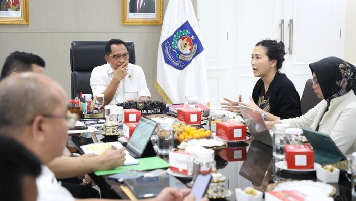 Mendagri & Wamen PPPA Bahas Penguatan Perempuan dalam Ketahanan Pangan