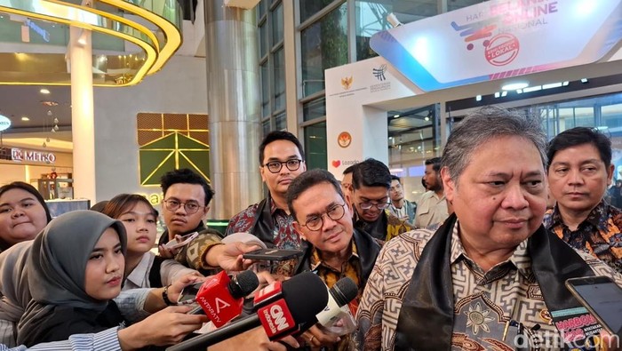 Airlangga Pede Ekonomi Kuartal IV Tembus 5,6% Meski Sumatera Dilanda Bencana