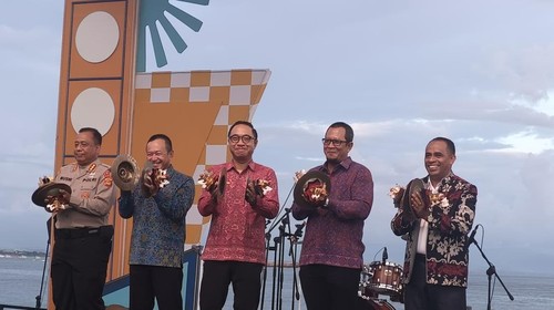 Pembukaan Livin’ Fest 2025 di Icon Mall, Sanur, Denpasar, Bali, Kamis (4/12/2025). (Ni Made Lastri Karsiani Putri/detikBali)