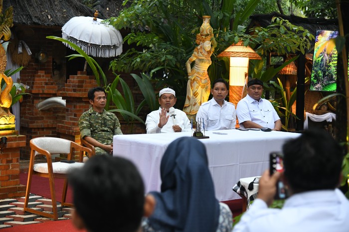 Bupati Bogor-Gubernur Jabar Bahas Percepatan Jalan Alternatif Puncak 2