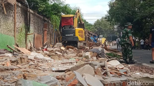 Eksekusi bangunan liar di Gondang, Jogonalan, Klaten.