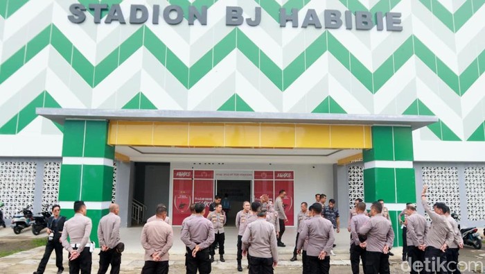 850 Personel TNI-Polri Amankan Laga PSM Vs Persebaya di Stadion BJ Habibie