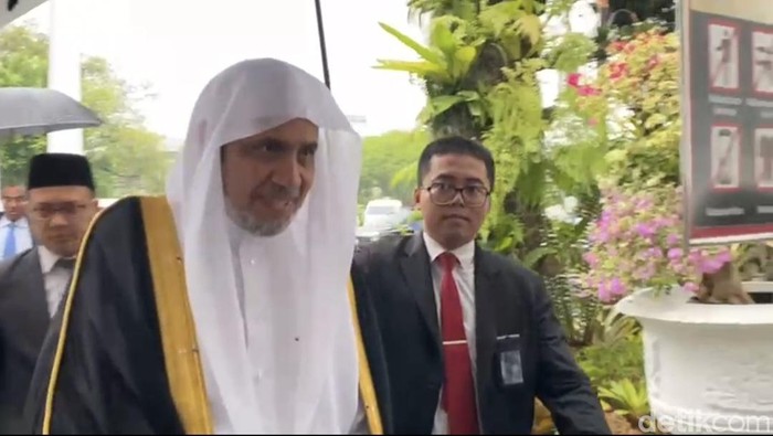 Setelah dari MPR, Sekjen Liga Muslim Dunia Temui Prabowo di Istana