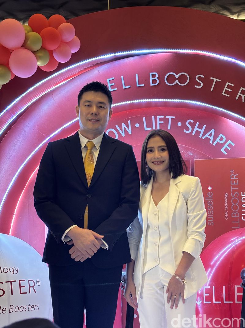 Prilly Latuconsina Prilly Latuconsina