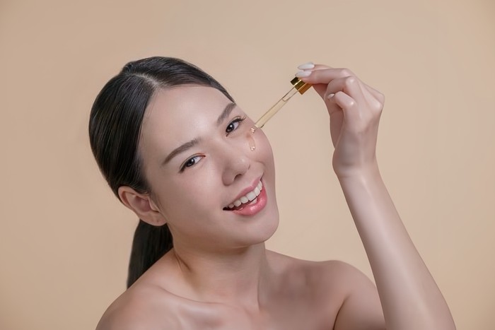 Rekomendasi 3 Serum Korea Biar Kulit Lebih Tenang, Halus, dan Bebas Jerawat!