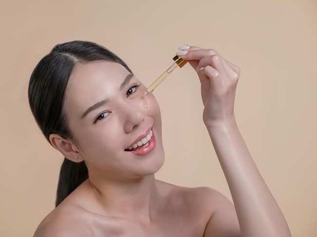 Rekomendasi 3 Serum Korea Biar Kulit Lebih Tenang, Halus, dan Bebas Jerawat!
