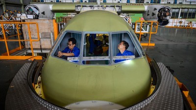 Melihat Produksi Pesawat di PTDI