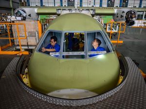 Melihat Produksi Pesawat di PTDI