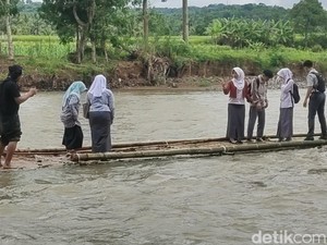 Kisah Siswa di Pelosok Cianjur Pertaruhkan Nyawa demi Bersekolah