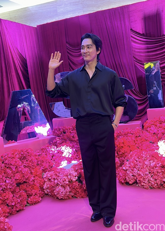 Ini adalah kali pertamanya datang ke Indonesia. Sang aktor mengaku antusias dapat bertemu dengan penggemarnya. Foto: dok. R Chairini Putong/Wolipop