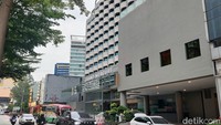 Hotel ini berada di 117 Jalan Pudu, Kuala Lumpur. Kalau ditempuh dari Bandara Internasional Kuala Lumpur, durasi perjalanannya sekitar 50 menit saja.