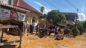 Pilu Warga Tapanuli Tengah Pasca Banjir: Sawah Terendam-Antre Beras dan BBM