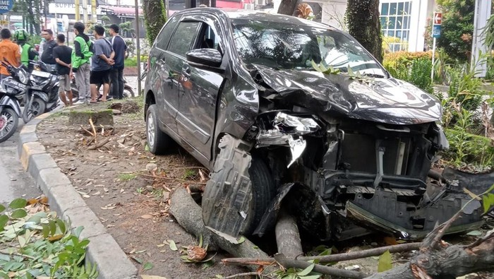 Avanza Tabrak Pemulung-Pemotor di Medan, 1 Tewas