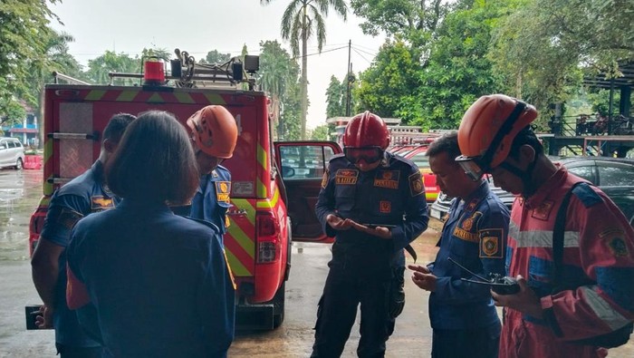 5 Orang Terjebak di Air Terjun Curug Seribu Bogor karena Debit Air Tinggi