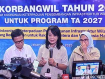 Pembersihan Jalan Tertutup Lumpur di Sumatera Rampung Sebelum Nataru