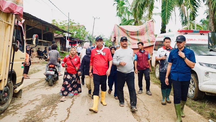 Wamensos Kawal Langsung Pengiriman Bantuan Korban Banjir di Aceh Tamiang