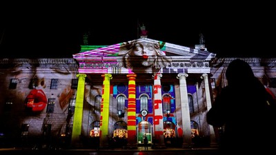 Warna-warni Instalasi Natal Hangatkan Suasana Dublin