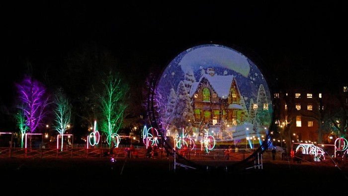 A winter lights Christmas projection illuminates a monument in Merrion Park, in Dublin, Ireland, December 3, 2025. REUTERS/Clodagh Kilcoyne