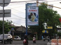 So Sweet! Dosen UNY Nekat Pasang Baliho Jumbo demi Kasih Kejutan Ultah Istri