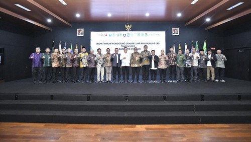 Gubernur NTB Lalu Muhamad Iqbal pimpin RUPS LB Bank NTB Syariah tahun 2025. (Dok. NTB Syariah).