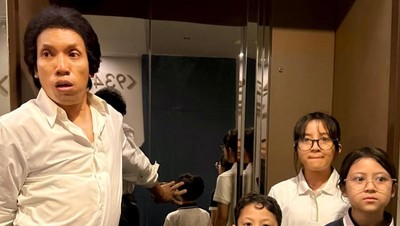 Desta Reka Ulang Foto Masa Kecil Bareng Dono, Para Artis Heboh Banget