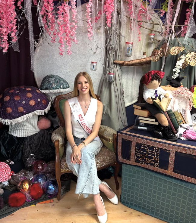 Grace berharap keterbukaannya itu bisa diterima karena baginya orientasi seksual tidak ada relevansinya dengan perannya sebagai Miss England. Namun tetap saja orientasinya tersebut menjadi perdebatan di mata publik.  Foto: dok. Instagram @grace.richo