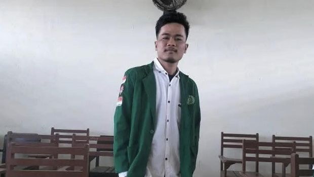 Ilham, aktivis mahasiswa asal Bima yang meninggal kecelakaan di Mataram. (Istimewa) Ilham, aktivis mahasiswa asal Bima yang meninggal kecelakaan di Mataram. (Istimewa)