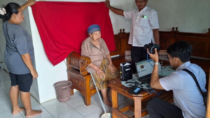 Teman Dilan Dongkrak Capaian Rekam Wajib KTP di Mojokerto 99,55%