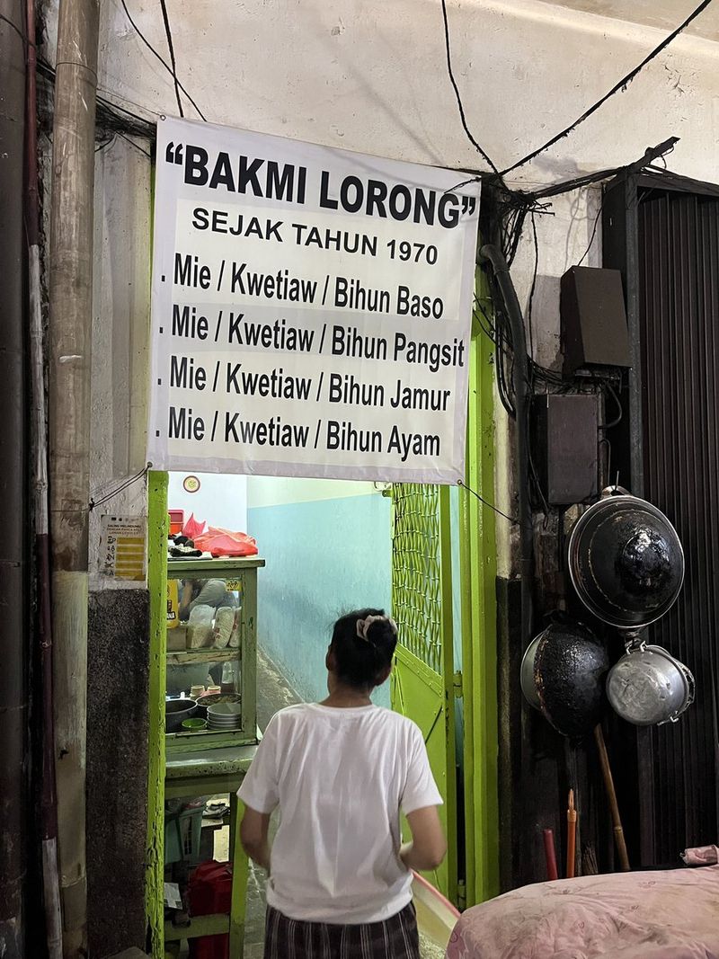 Keliling Pasar Jatinegara, Kuliner Legendaris Ini Wajib Dicoba!