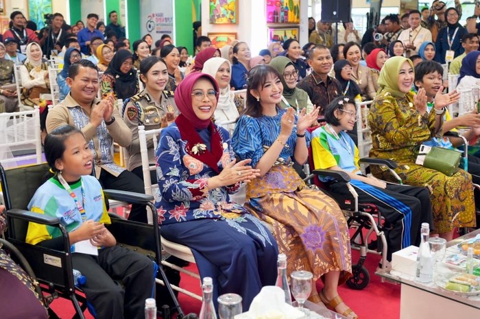 Selvi Gibran Rakabuming & Fatma Saifullah Yusuf Buka Peringatan HDI 2025