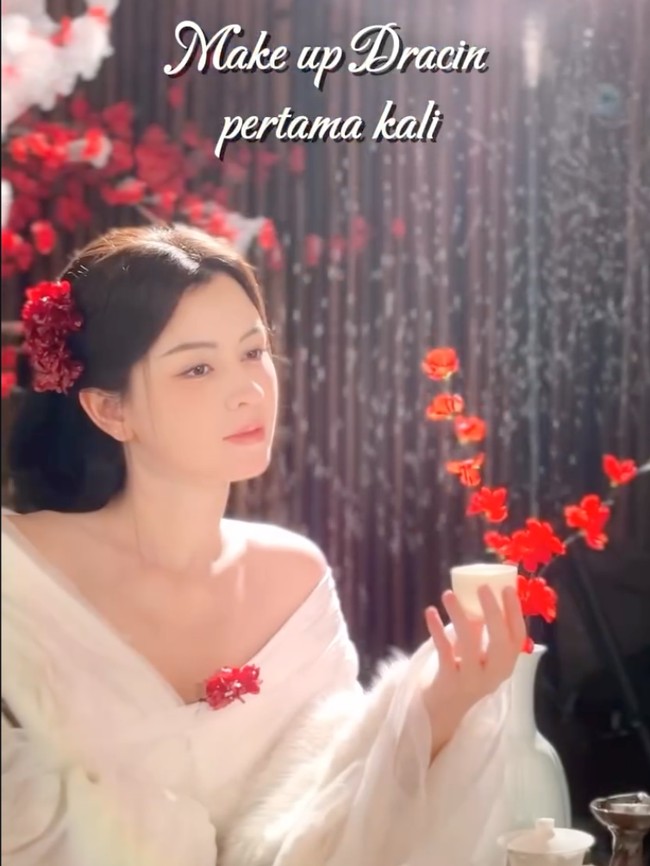 Potret Kimberly Ryder Perdana Tampil Bak Artis Dracin, Anggun Pakai Hanfu