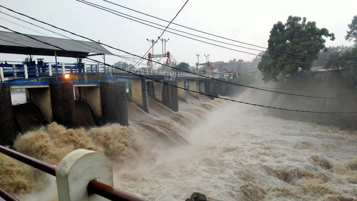 Puncak Bogor Hujan Deras, Bendung Katulampa Sempat Siaga 3