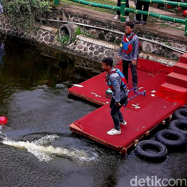 Inovasi Mahasiswa Unjuk Gigi di Kontes Kapal Indonesia UMM
