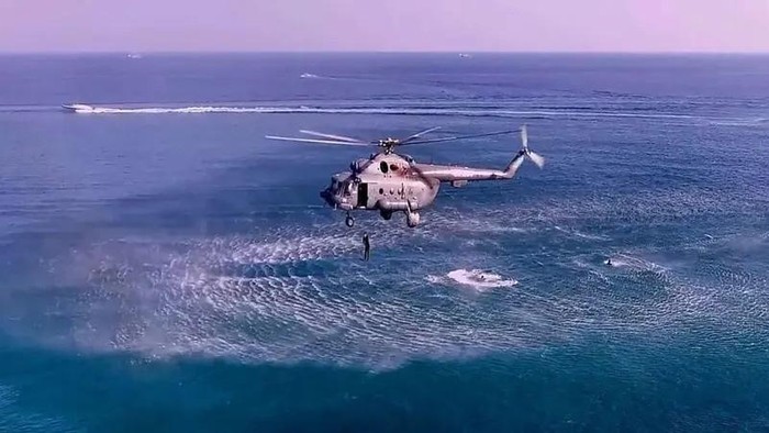 Iran Gelar Latihan Perang, Beri Peringatan ke Kapal-kapal AS