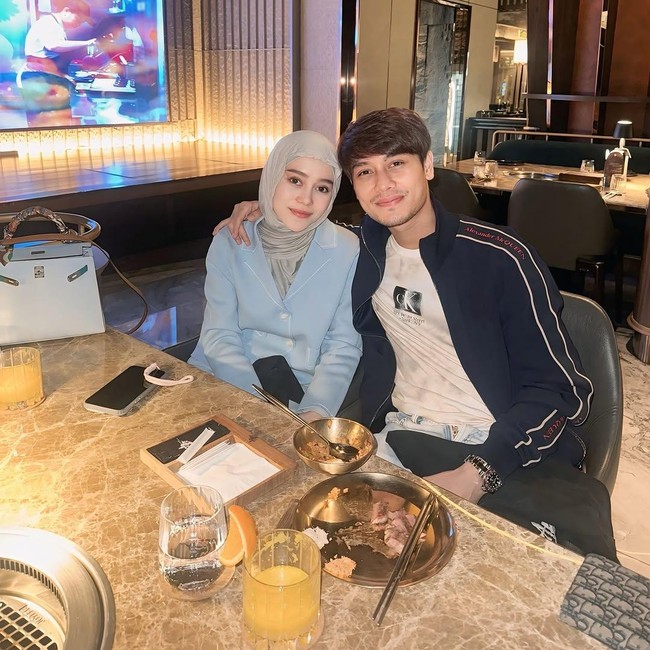 Sukses Berkarier, Lesti dan Billar Kini Buka Kafe Kekinian