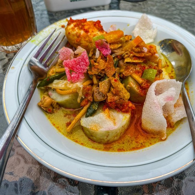Sedap! 8 Lontong Nusantara yang Berkuah Gurih dan Kental