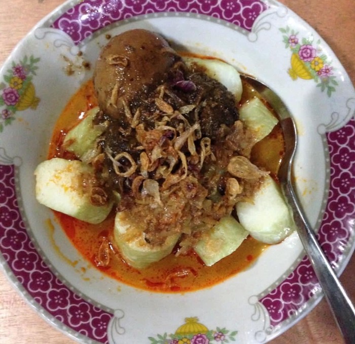 Lontong khas Nusantara
