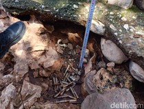 Sopir di TTS Temukan Puluhan Amunisi di Drainase, Polisi Turun Tangan