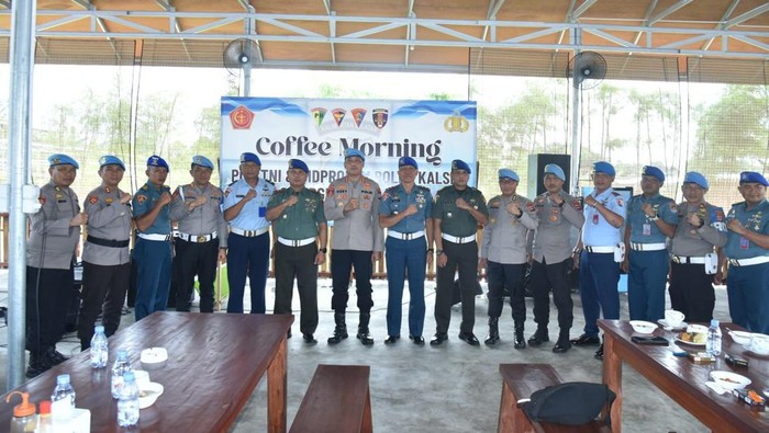 Propam Polda Kalsel-TNI Pastikan Nataru & 5 Rajab Berjalan Kondusif