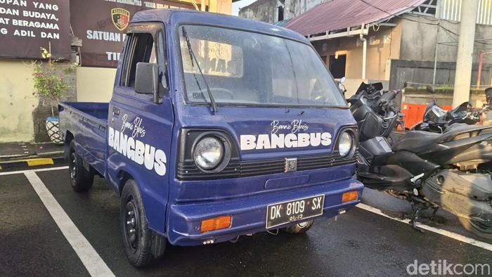 Polisi Sita Pikap BangBus di Kasus Video Asusila Bonnie Blue di Bali