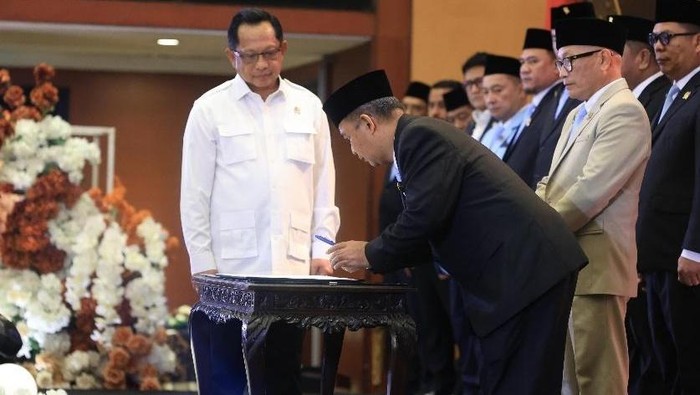 Setwan DPRD Jabar Resmi Pimpin ASDEPSI Nasional Periode 2025-2030