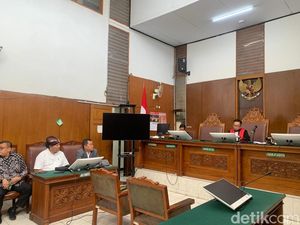 MAKI Ajukan Praperadilan Minta KPK Periksa Bobby di Kasus Jalan Sumut
