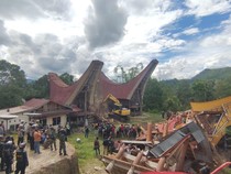 Advokat Toraja Lapor Komisi Yudisial soal Eksekusi Tongkonan Pakai Ekskavator