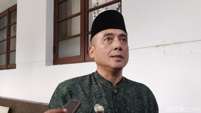 Pemkot Bandung Siapkan Relokasi untuk PKL di Koridor BRT